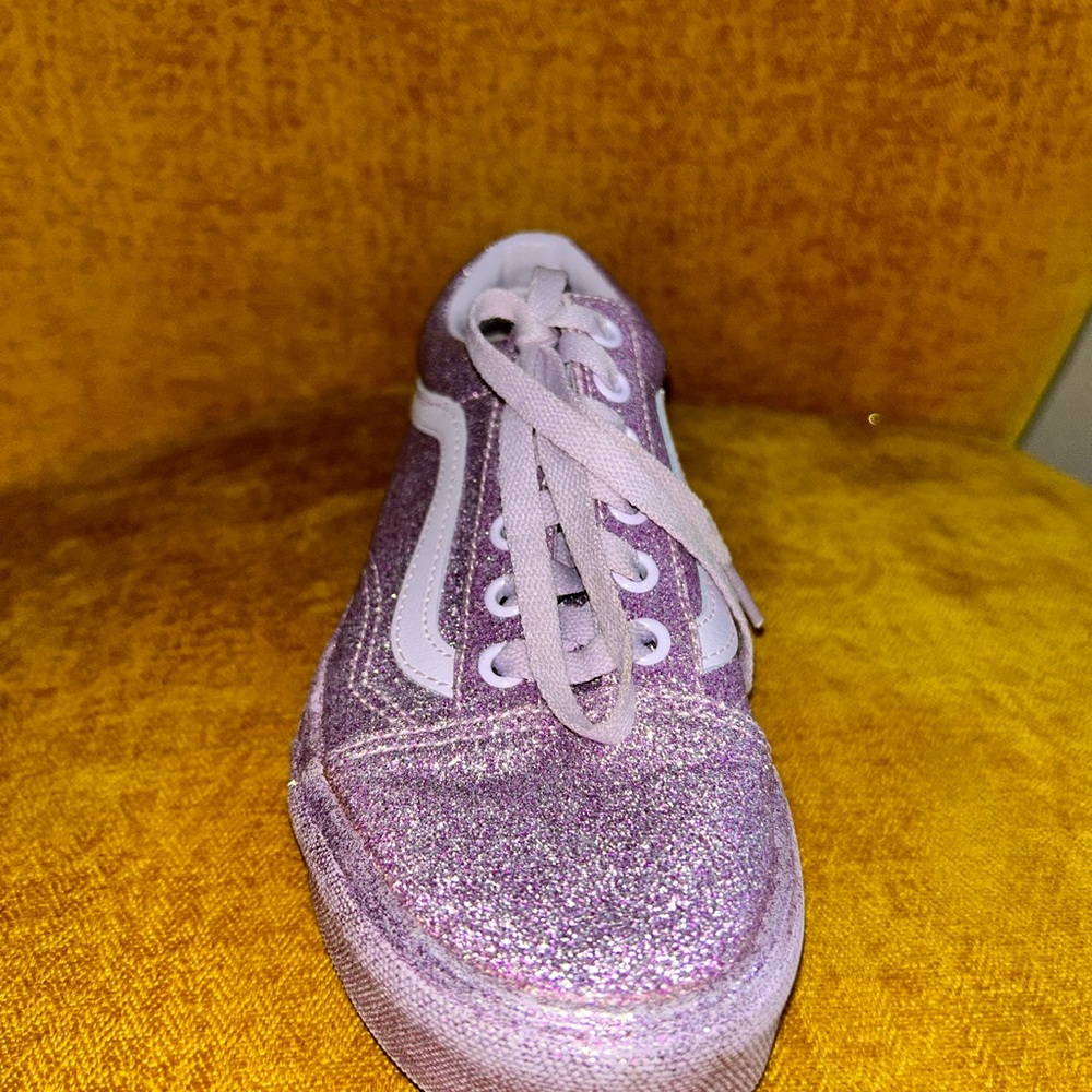 Vans - Picture 6 of 6